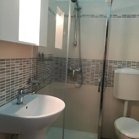 Casa Vacanze Deluxe Sofia, 4 E 6 Posti 펜션