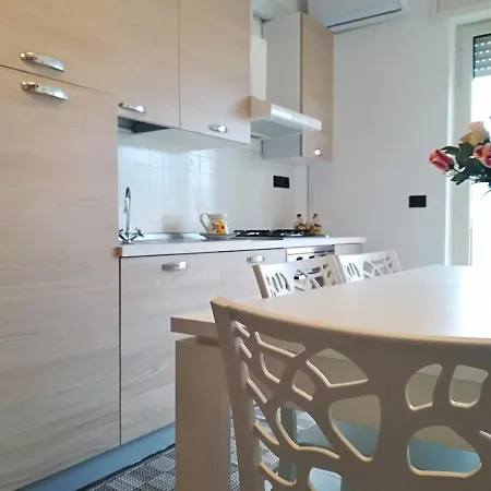 Casa Vacanze Deluxe Sofia, 4 E 6 Posti 펜션 *