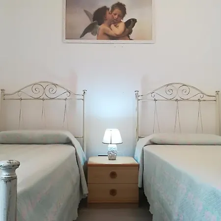 Casa Vacanze Deluxe Sofia, 4 E 6 Posti * Otranto