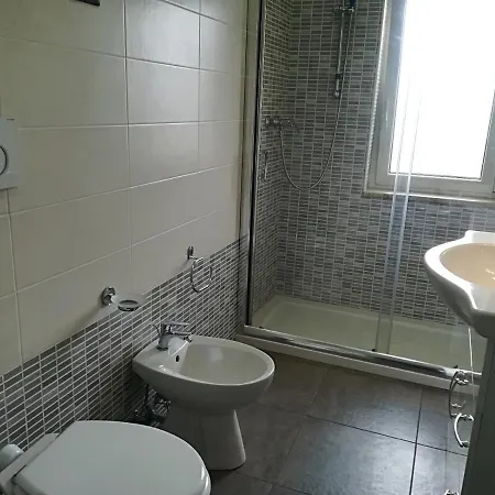 Casa Vacanze Deluxe Sofia, 4 E 6 Posti