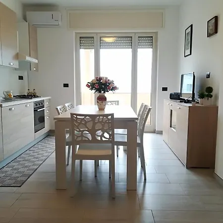 Casa Vacanze Deluxe Sofia, 4 E 6 Posti Prázdninový dům Otranto
