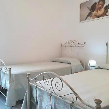 Casa Vacanze Deluxe Sofia, 4 E 6 Posti Prázdninový dům