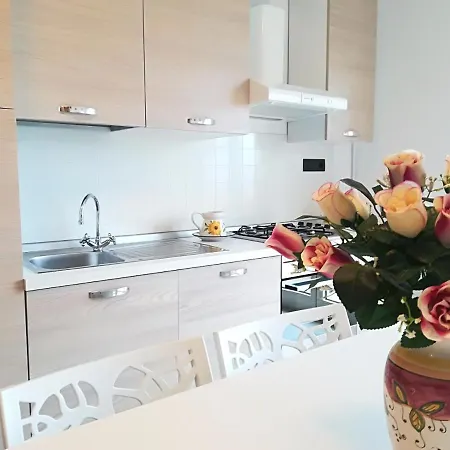 Casa Vacanze Deluxe Sofia, 4 E 6 Posti * Otranto